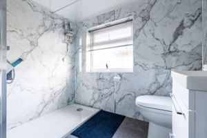 Shower room- click for photo gallery